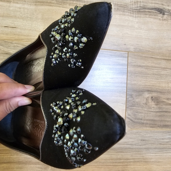 Salvatore Ferragamo satin heels with crystals - Picture 9 of 15